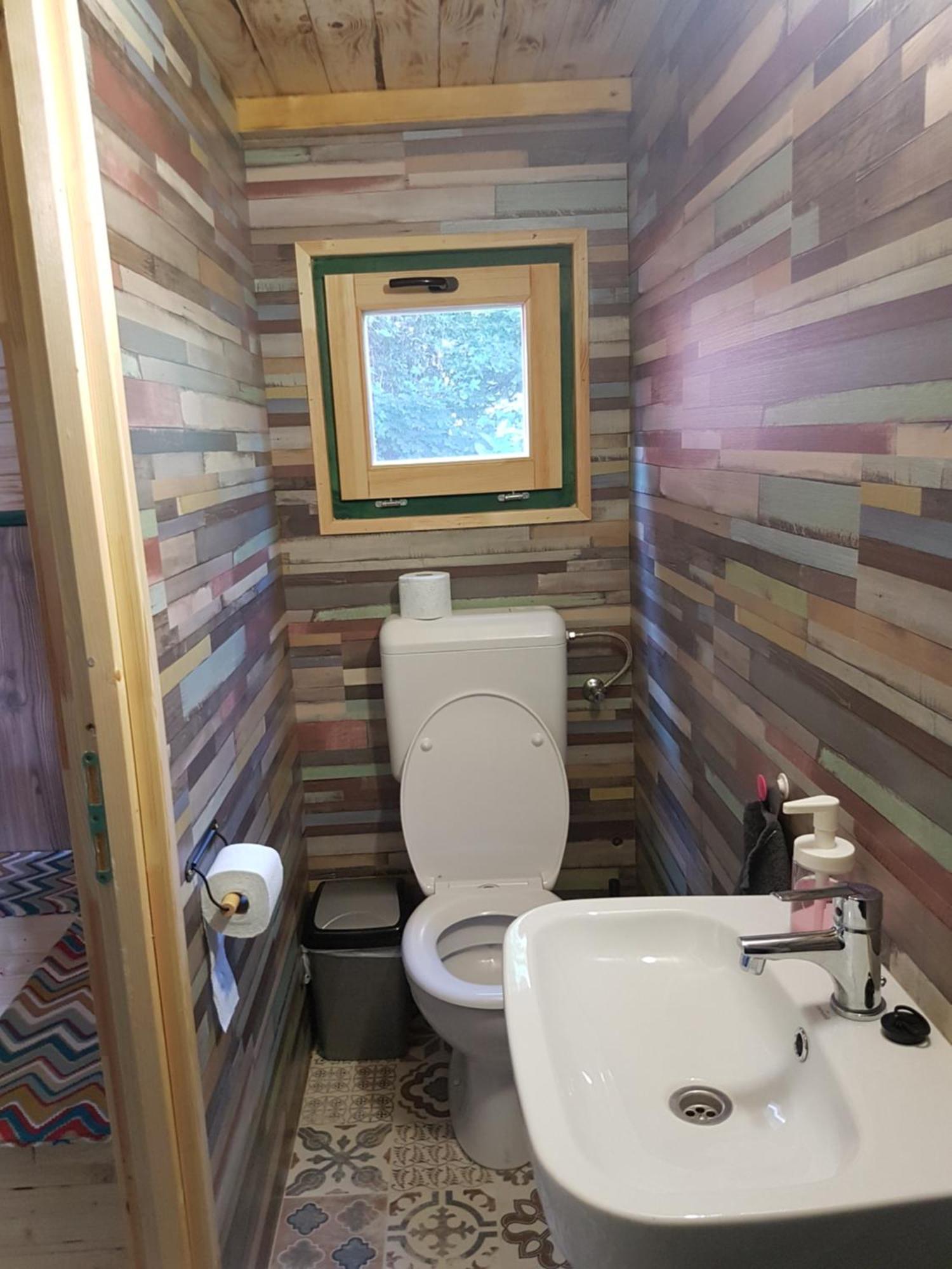 Mandel Fahazak Hotel Paloznak Ruang foto
